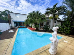 Gde villa luxe piscine, ping p,jacuzzi, baby foot, 5 chambres clim 11 pers